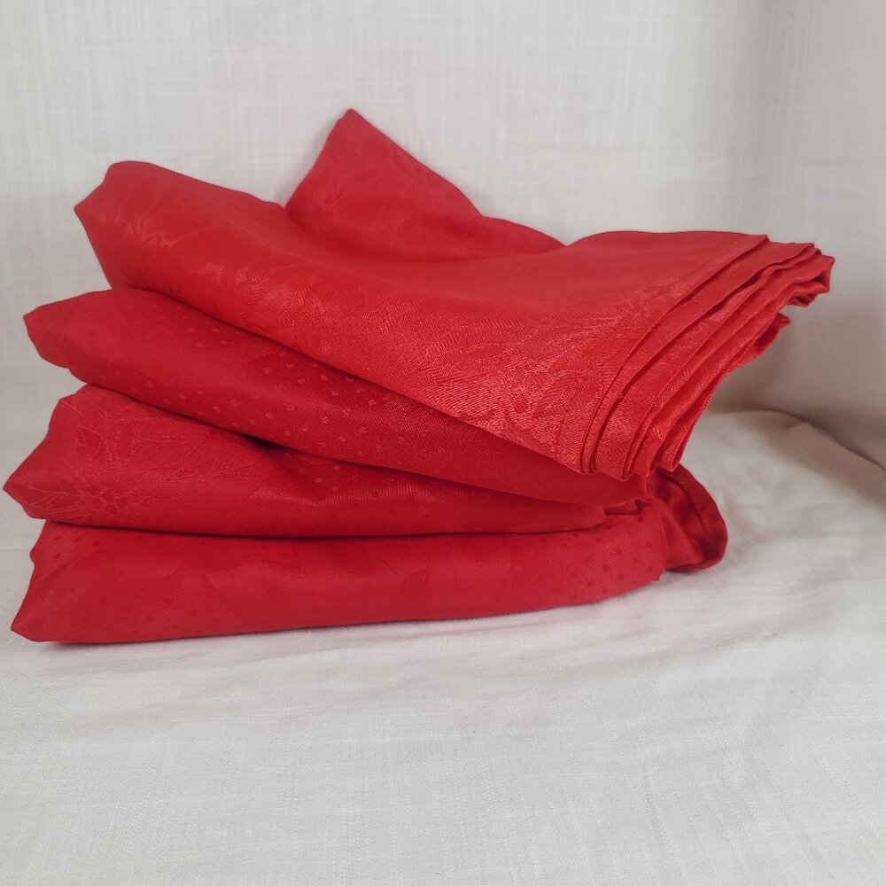 MainStays Rectangular Red Poinsettia Design Polyester Table Cloth Set of 4 52x70